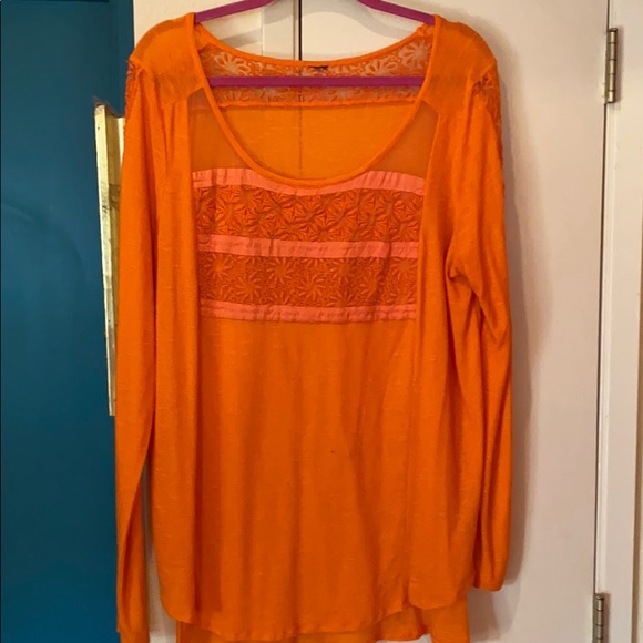 Free People Tops - Free people lace detail top. Perfect for fall!